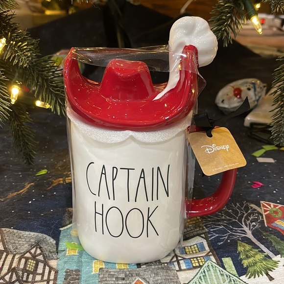 NWT Rae Dunn Disney Collection “CAPTAIN HOOK” Mug with Hat Topper - Picture 2 of 4
